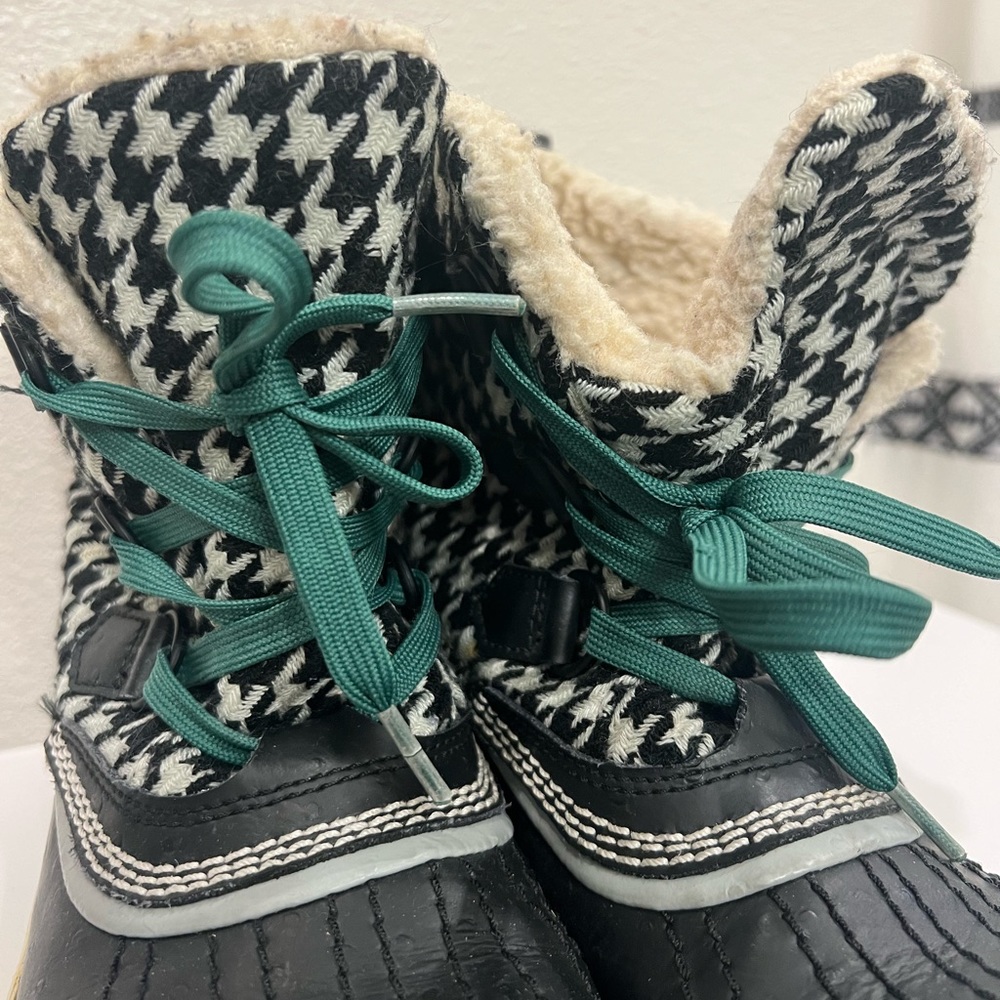 Sorel Women’s boots size 7